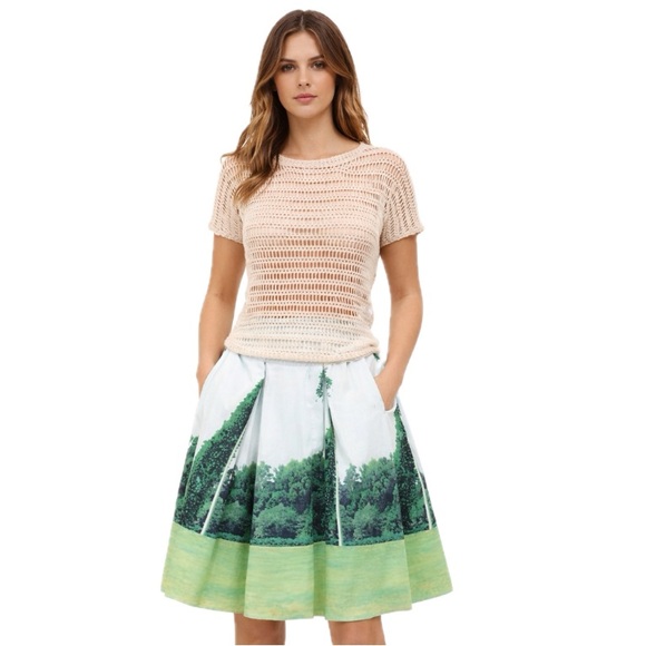 Anthropologie Dresses & Skirts - Anthropologie, Sandra Ball Photography Stylish Green and White Skirt, Size 8